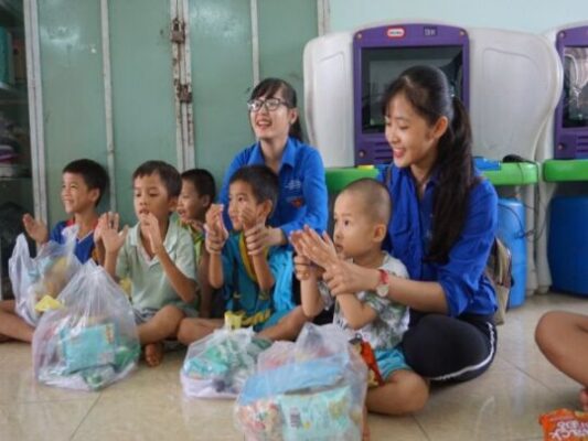 Ngành Công Tác Xã Hội Là Gì? Tốt Nghiệp Xong Làm Gì? 6 Cơ hội nghe nghiệp của ngành Công Tác Xã Hội sau tốt nghiệp