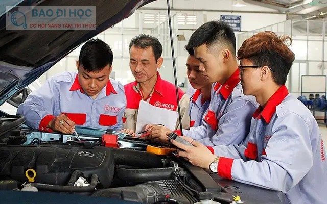 Đại Học Từ Xa Ngành Công Nghệ Ô Tô Và Thông TIn Cần Biết 14 Cơ hội nghề nghiệp sau khi tốt nghiệp Đại học từ xa ngành Công Nghệ Ô Tô