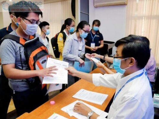 Đại Học Ngân Hàng TPHCM Và Điểm Chuẩn 2022 Chính Xác Nhất 4 Đại Học Ngân Hàng TPHCM Và Điểm Chuẩn 2022 Chính Xác Nhất